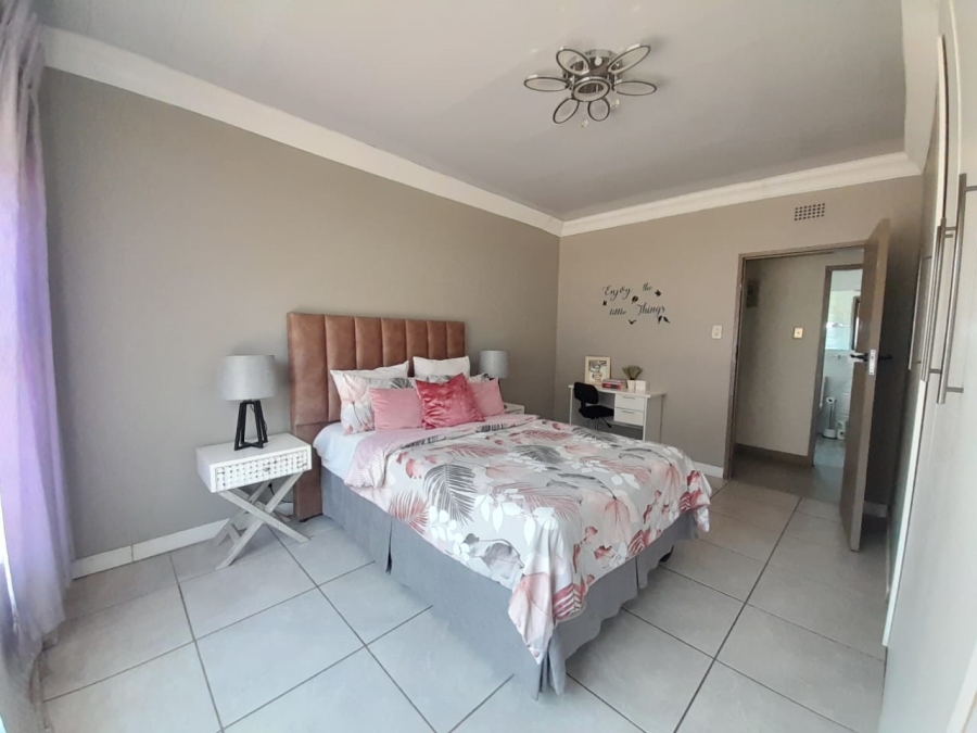 3 Bedroom Property for Sale in Bonanne Gauteng