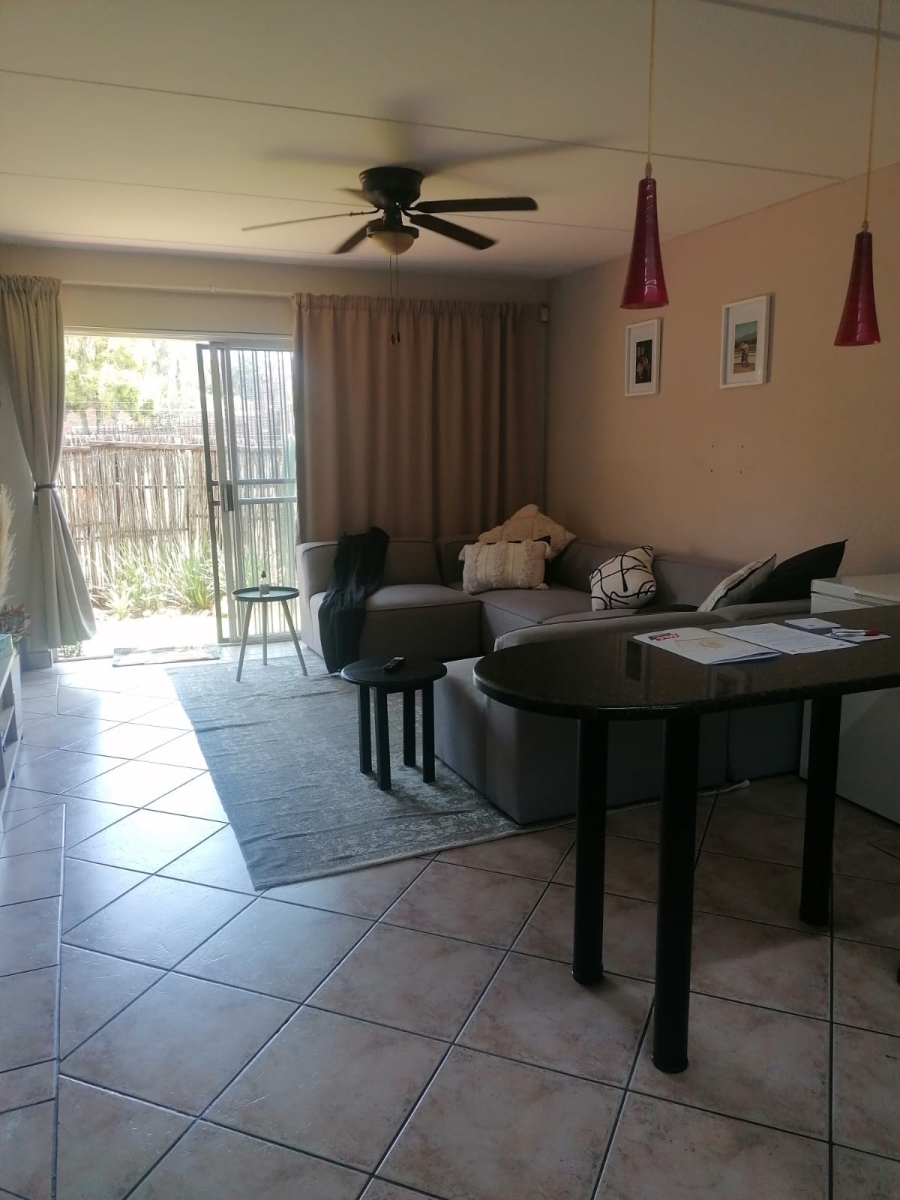 2 Bedroom Property for Sale in Wilgeheuwel Gauteng