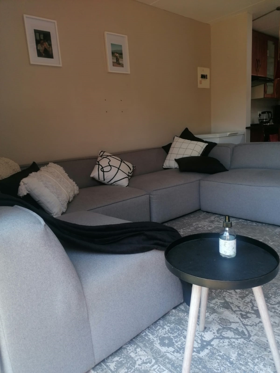 2 Bedroom Property for Sale in Wilgeheuwel Gauteng