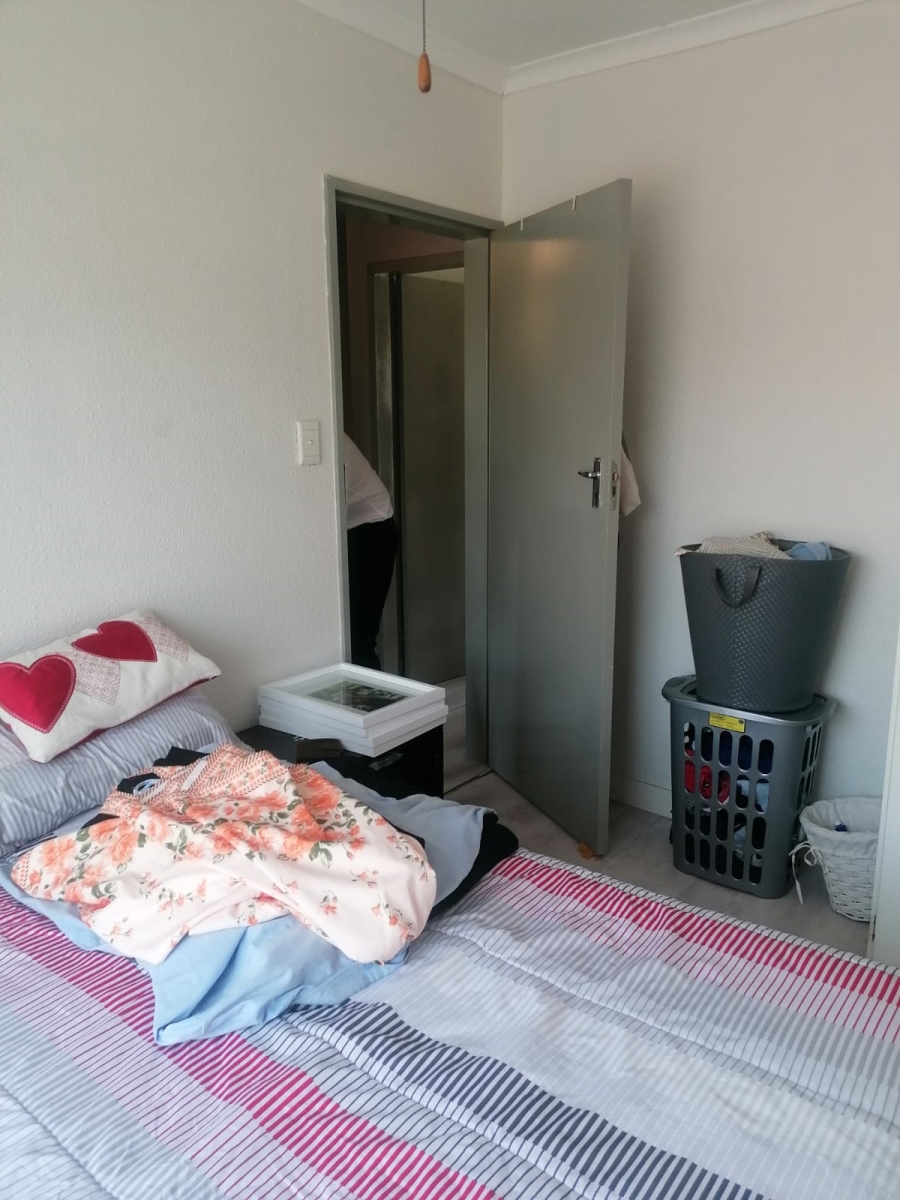 2 Bedroom Property for Sale in Wilgeheuwel Gauteng