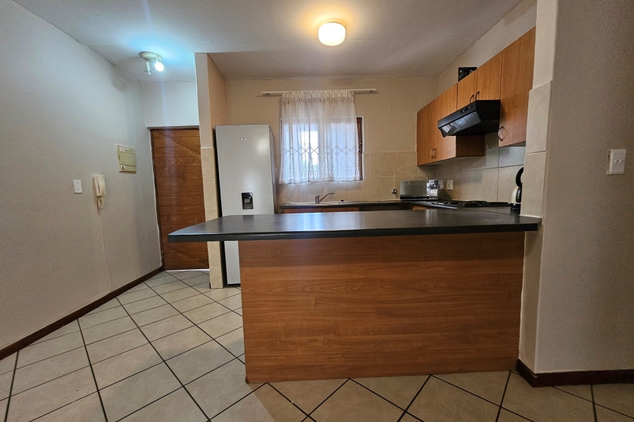 To Let 2 Bedroom Property for Rent in Paulshof Gauteng