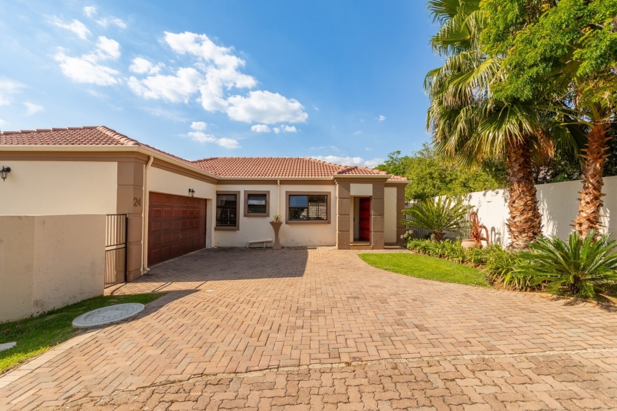 3 Bedroom Property for Sale in Douglasdale Gauteng