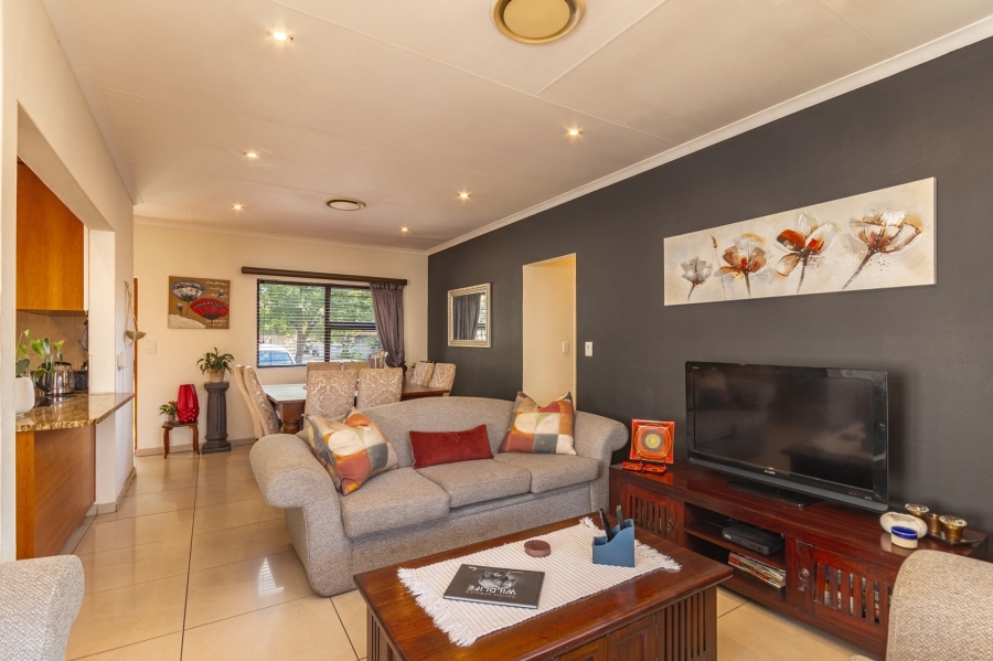 3 Bedroom Property for Sale in Douglasdale Gauteng