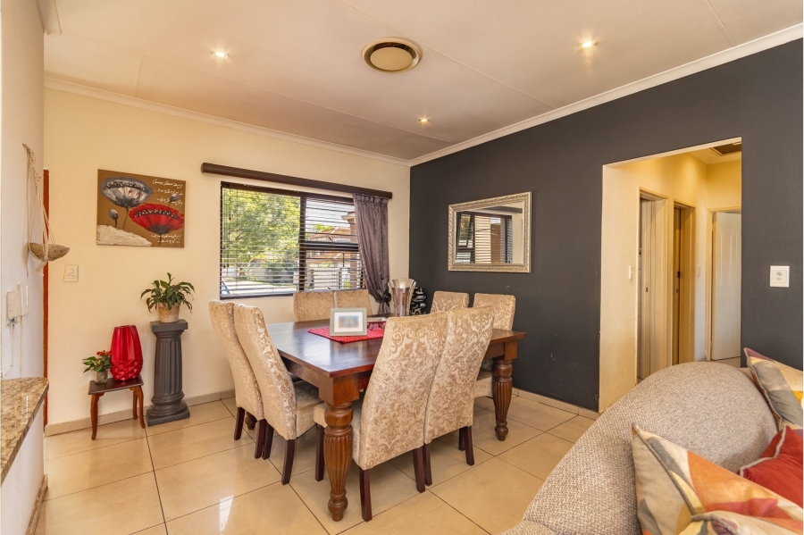 3 Bedroom Property for Sale in Douglasdale Gauteng