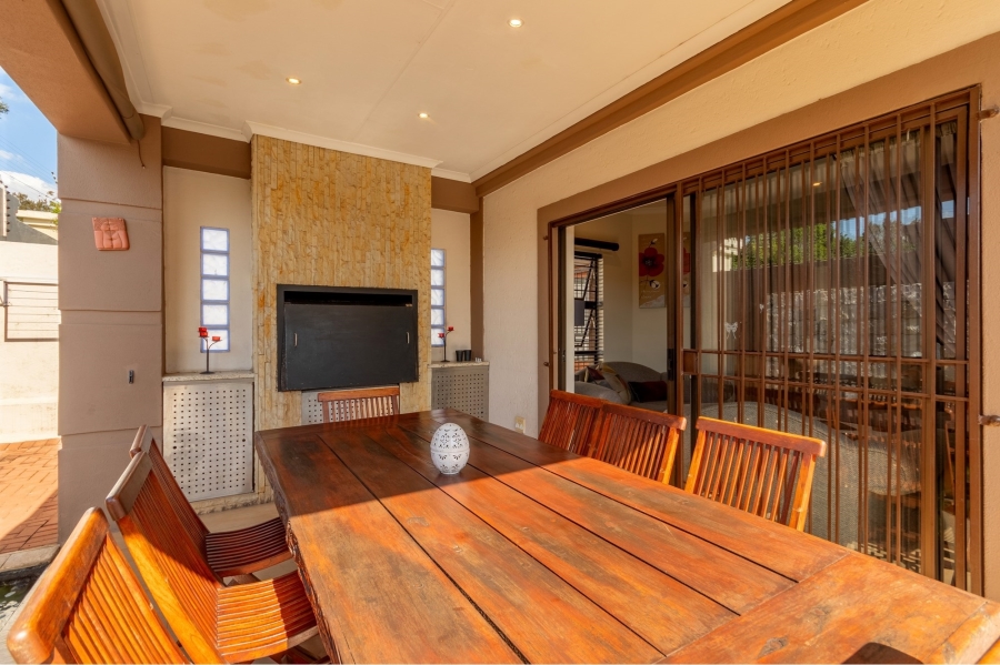 3 Bedroom Property for Sale in Douglasdale Gauteng