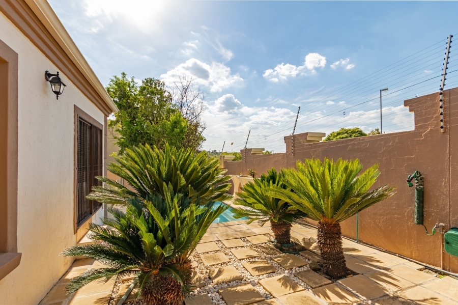 3 Bedroom Property for Sale in Douglasdale Gauteng