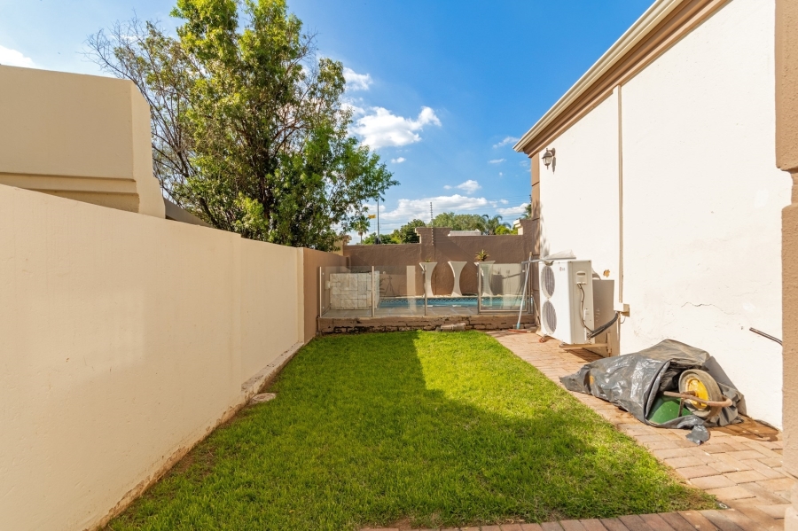 3 Bedroom Property for Sale in Douglasdale Gauteng