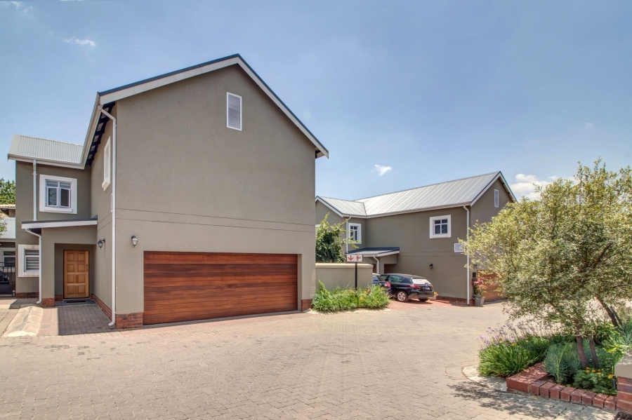 To Let 3 Bedroom Property for Rent in Fourways Gauteng