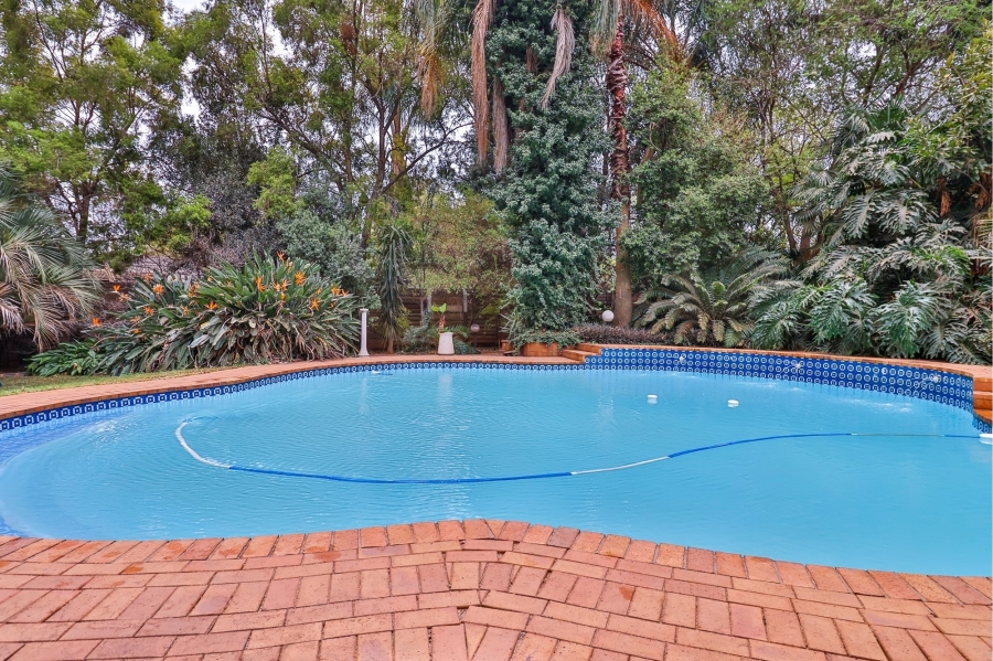 5 Bedroom Property for Sale in Wierda Park Gauteng