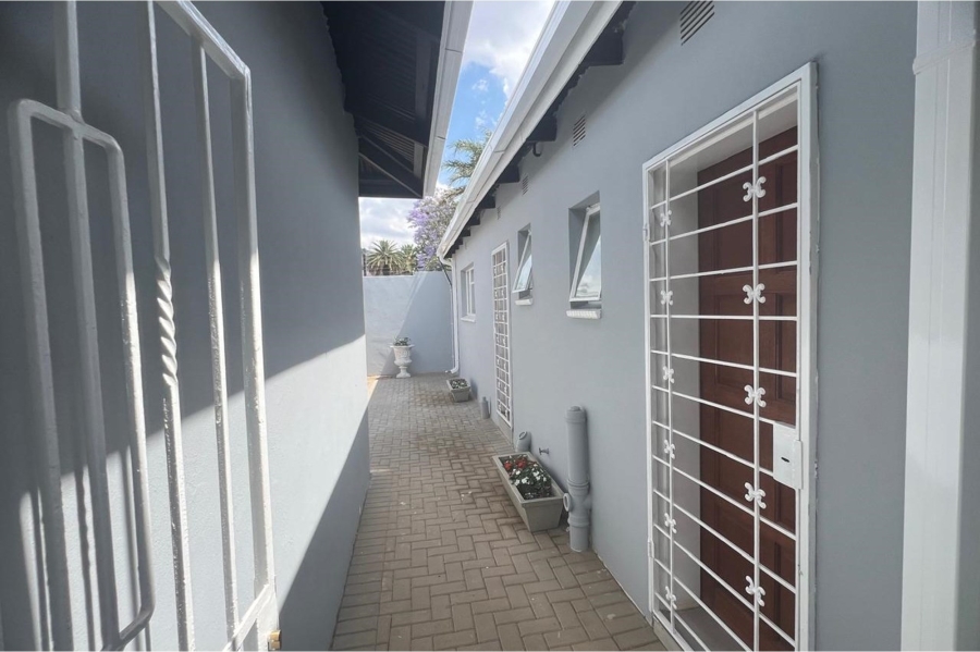 3 Bedroom Property for Sale in Orange Grove Gauteng