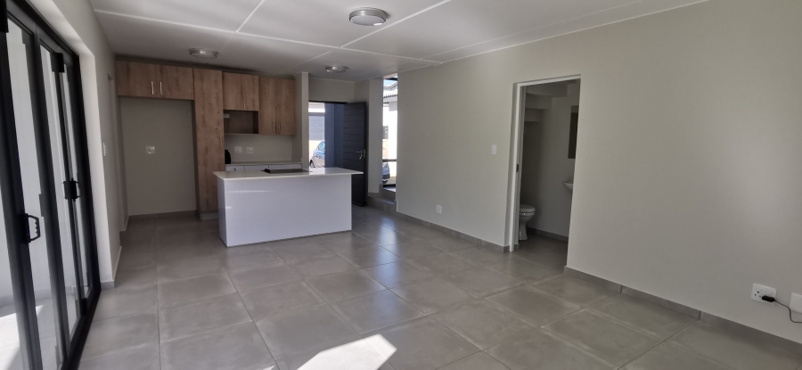 To Let 3 Bedroom Property for Rent in Little Falls Gauteng