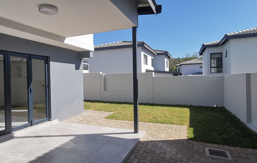 To Let 3 Bedroom Property for Rent in Little Falls Gauteng