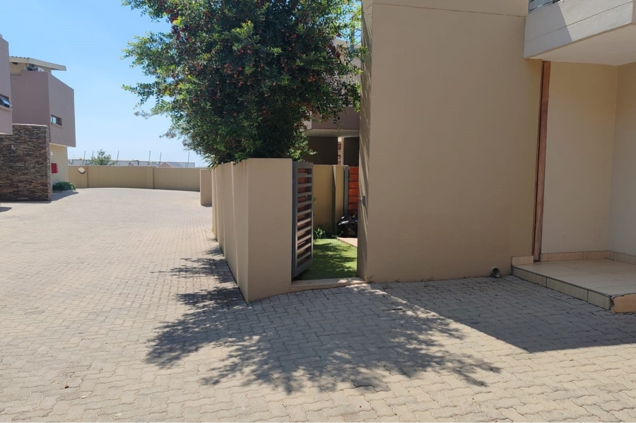 3 Bedroom Property for Sale in Glen Eagle Estate Gauteng