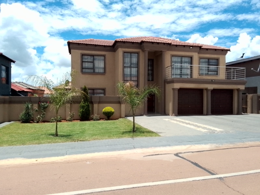 4 Bedroom Property for Sale in The Orchards Gauteng