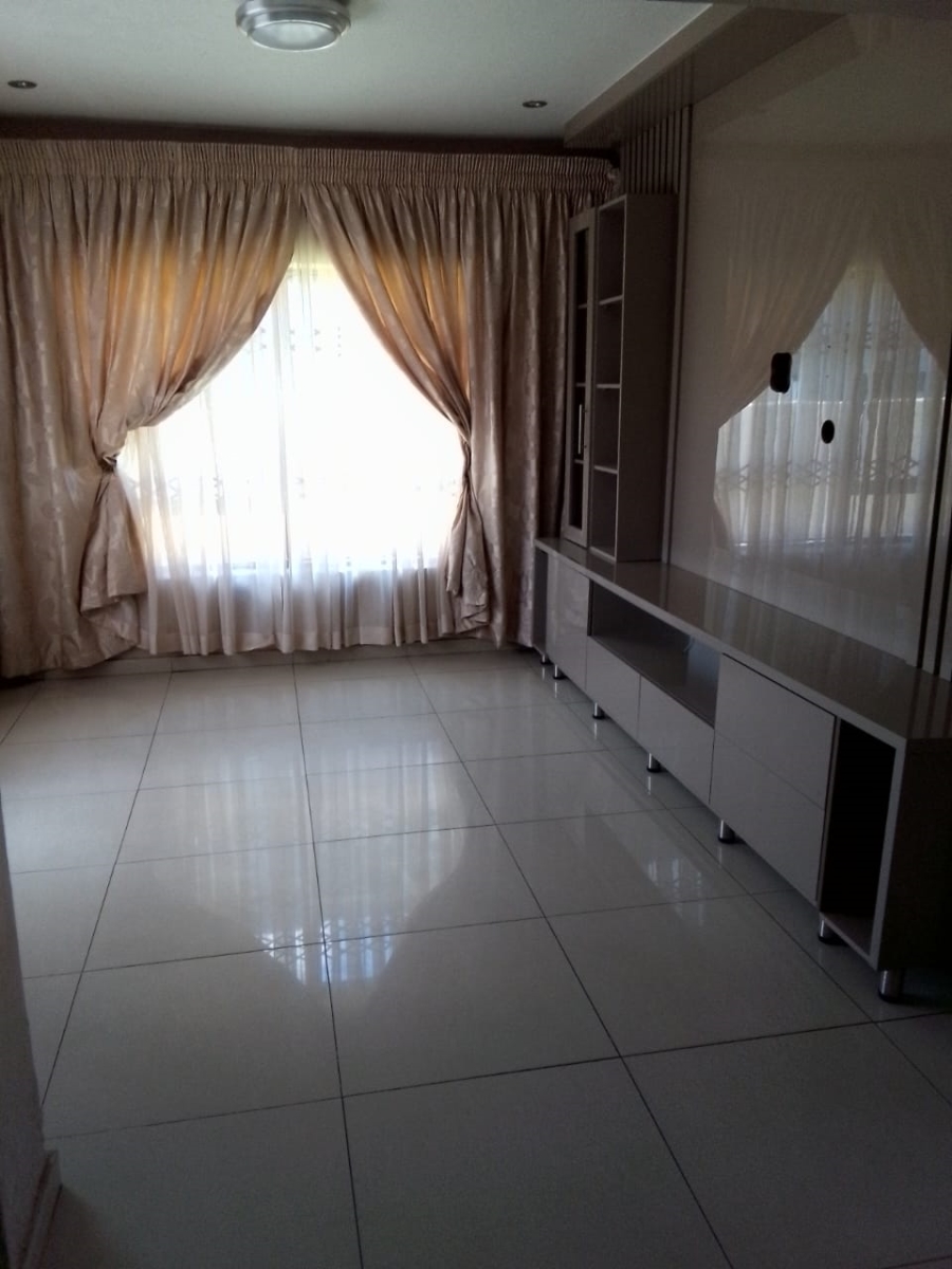 4 Bedroom Property for Sale in The Orchards Gauteng