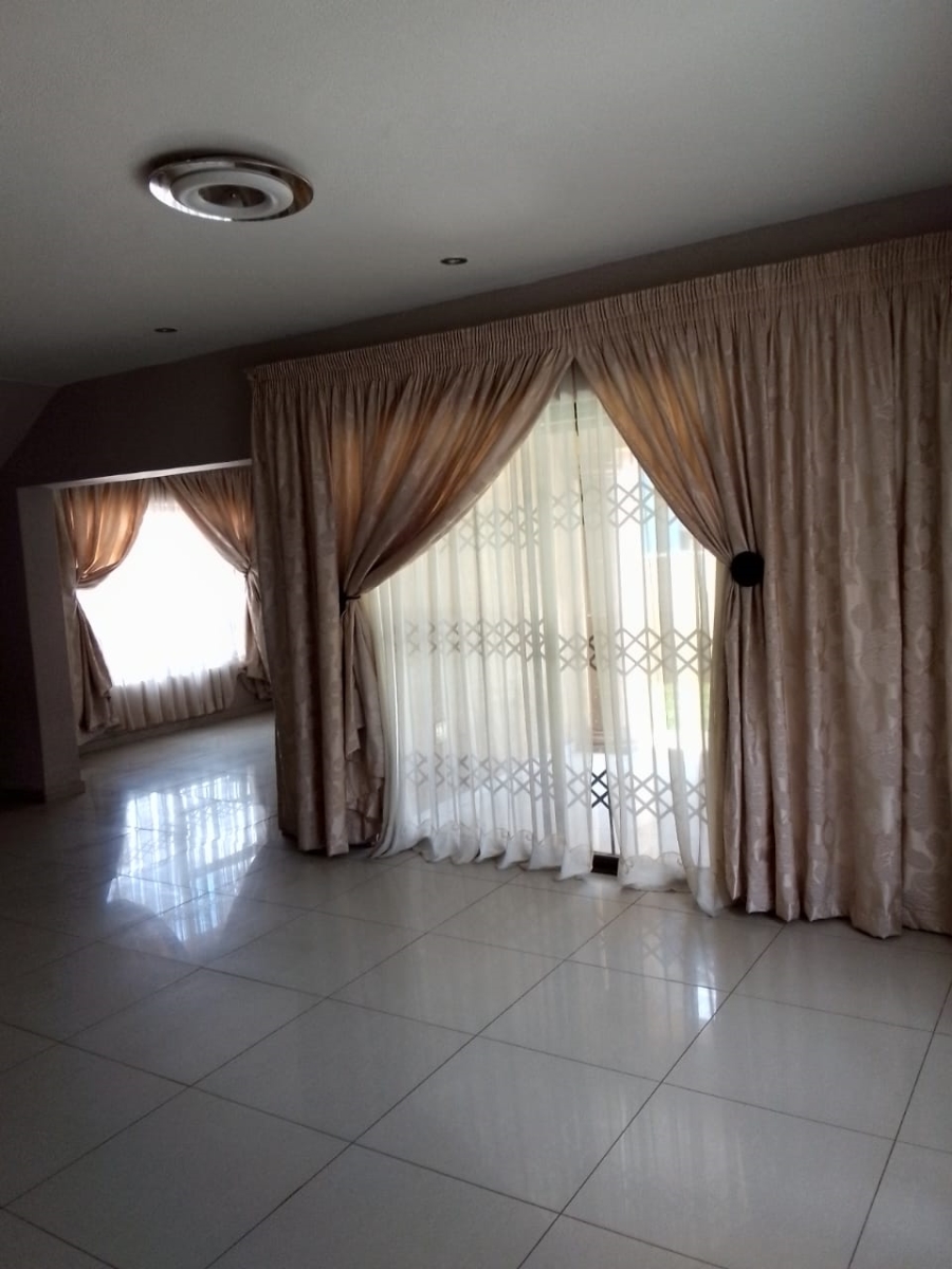 4 Bedroom Property for Sale in The Orchards Gauteng