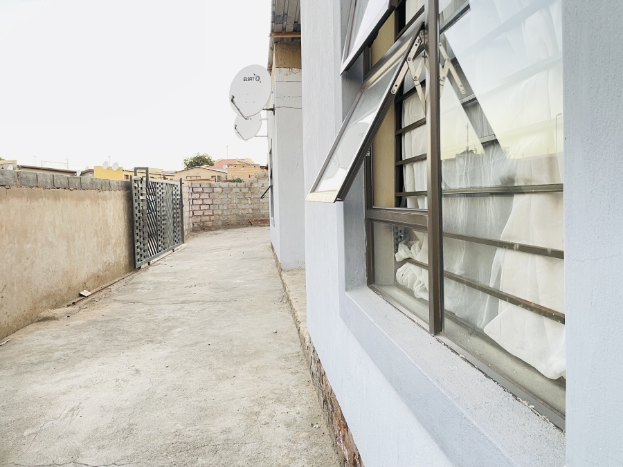 7 Bedroom Property for Sale in Kopanong Gauteng