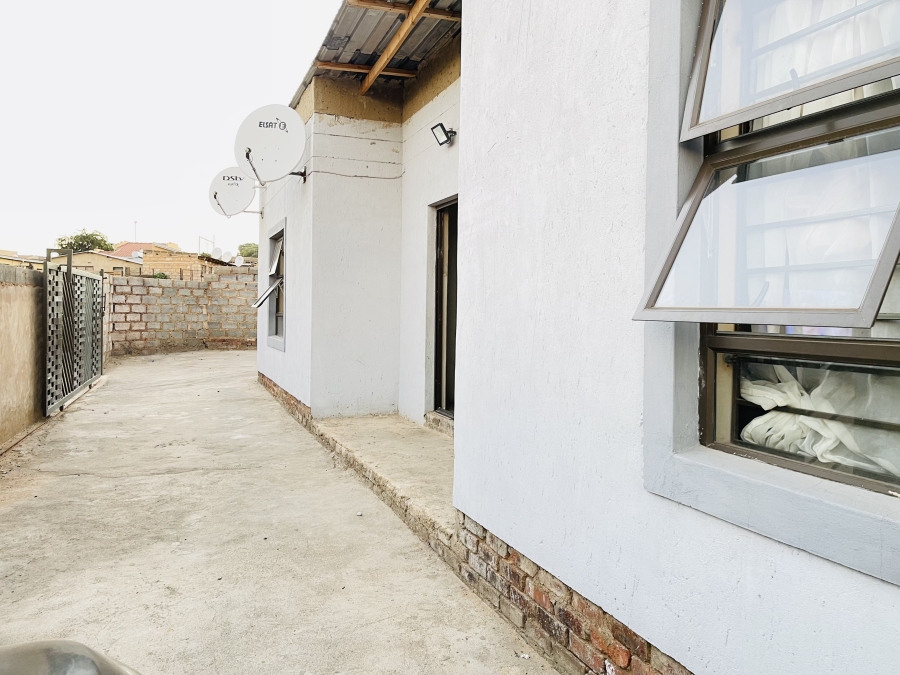 7 Bedroom Property for Sale in Kopanong Gauteng