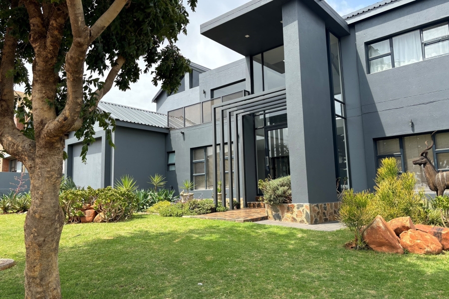 6 Bedroom Property for Sale in The Hills Game Reserve Estate Gauteng