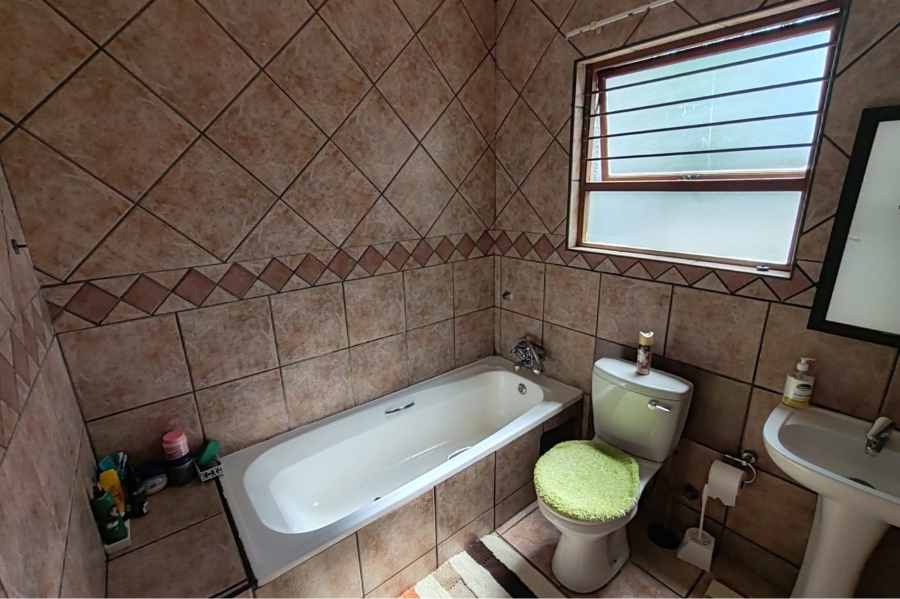 2 Bedroom Property for Sale in Sharonlea Gauteng