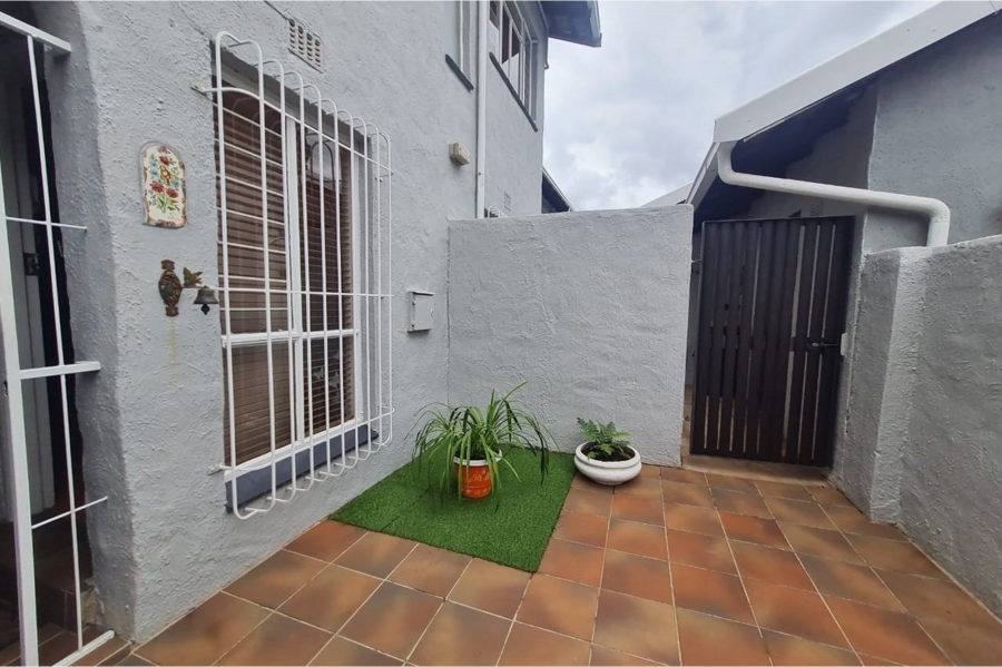 3 Bedroom Property for Sale in Florida Park Gauteng