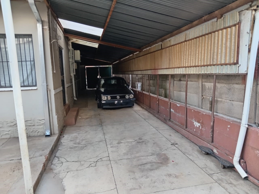 5 Bedroom Property for Sale in Capital Park Gauteng