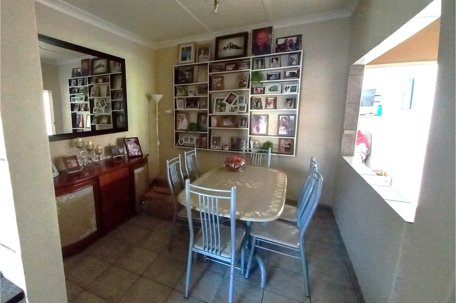 2 Bedroom Property for Sale in Horison Gauteng