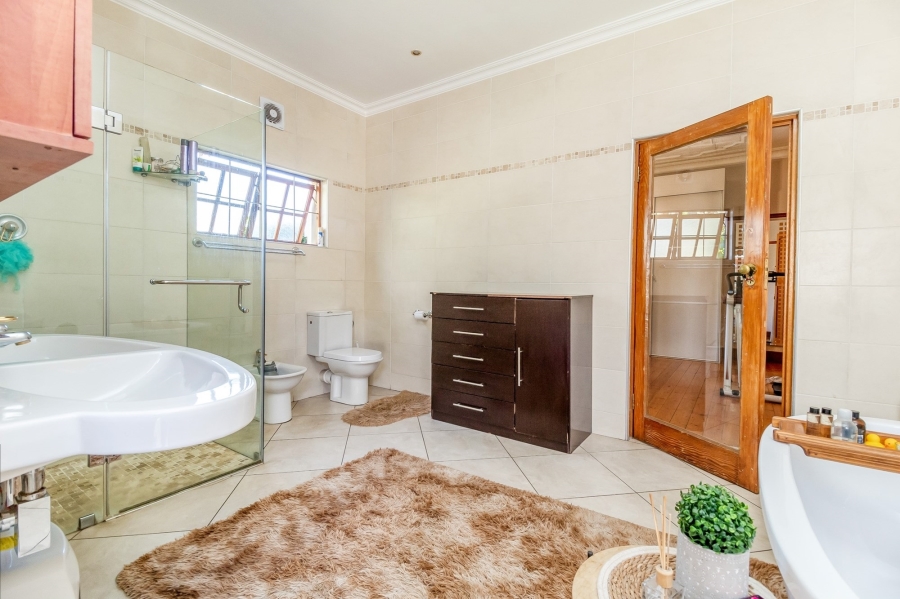 4 Bedroom Property for Sale in Parkview Gauteng