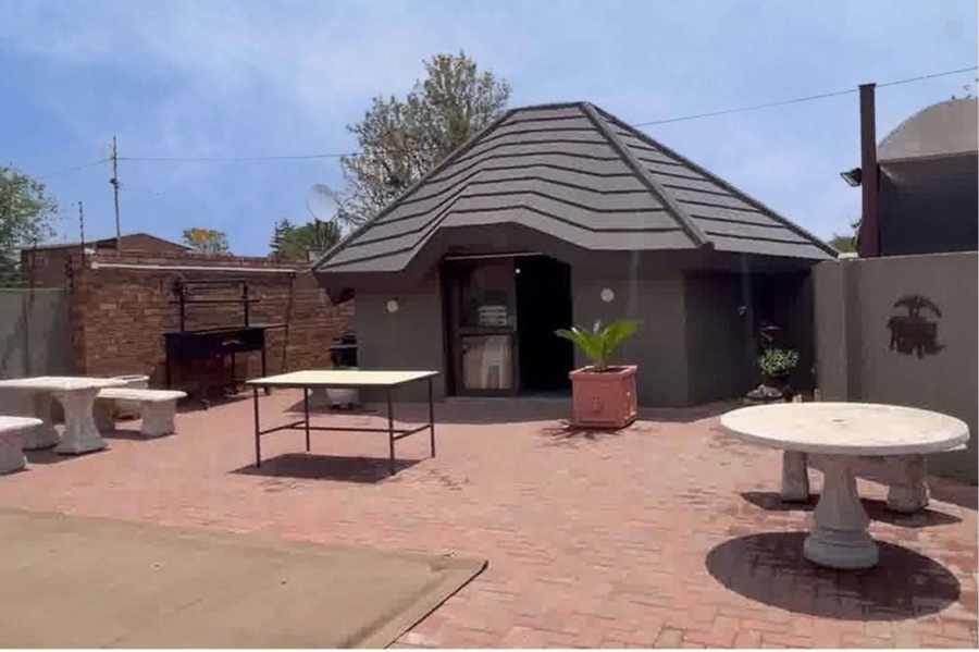 9 Bedroom Property for Sale in Selcourt Gauteng