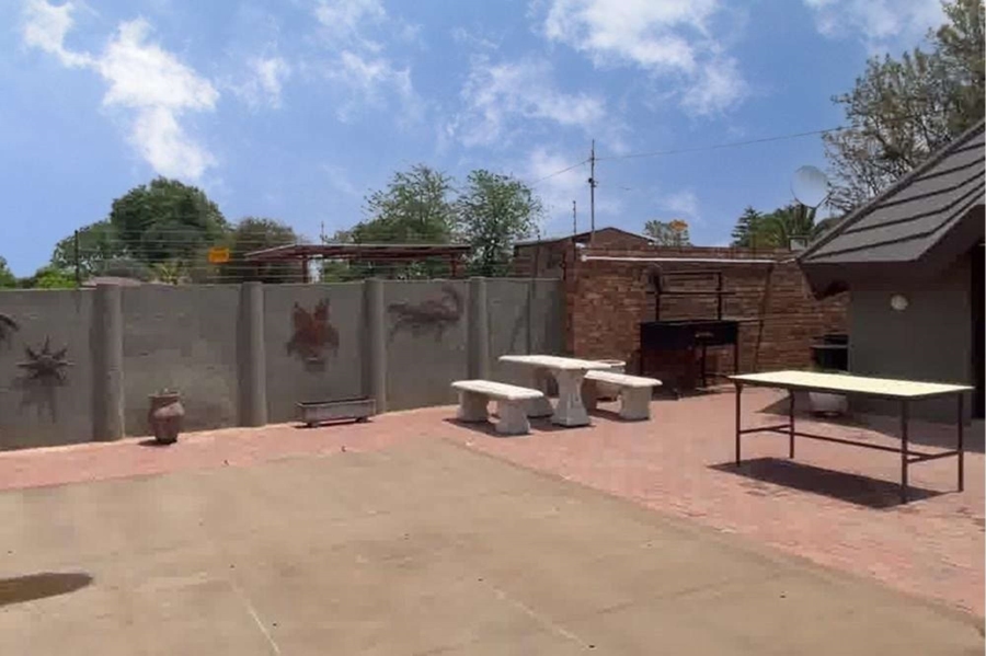 9 Bedroom Property for Sale in Selcourt Gauteng
