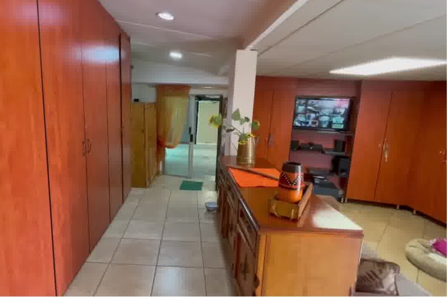9 Bedroom Property for Sale in Selcourt Gauteng