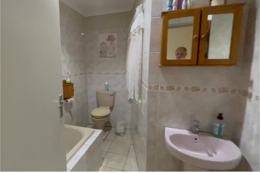 9 Bedroom Property for Sale in Selcourt Gauteng