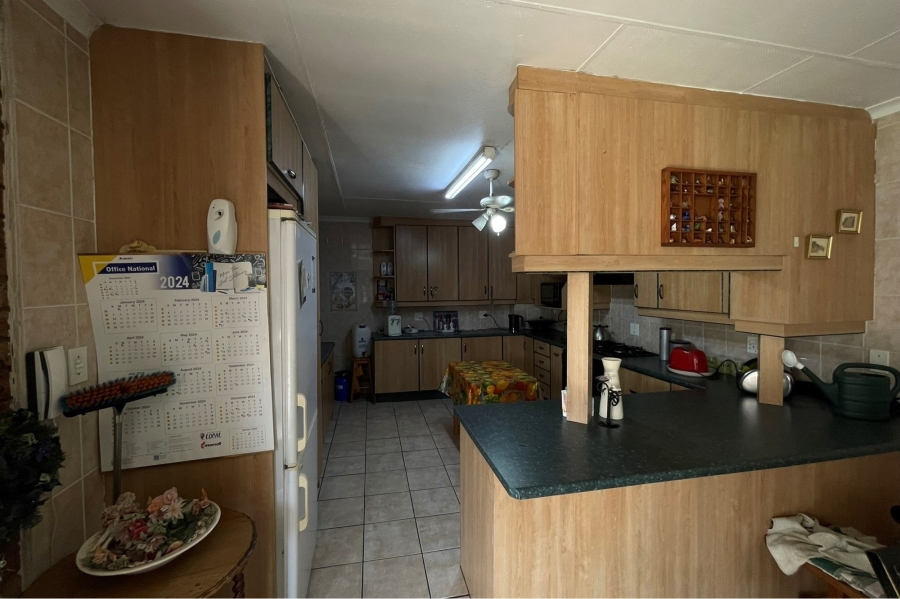 9 Bedroom Property for Sale in Selcourt Gauteng