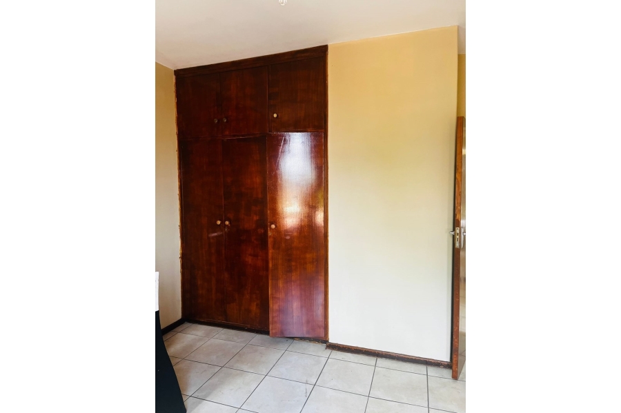 To Let 2 Bedroom Property for Rent in South Crest Gauteng