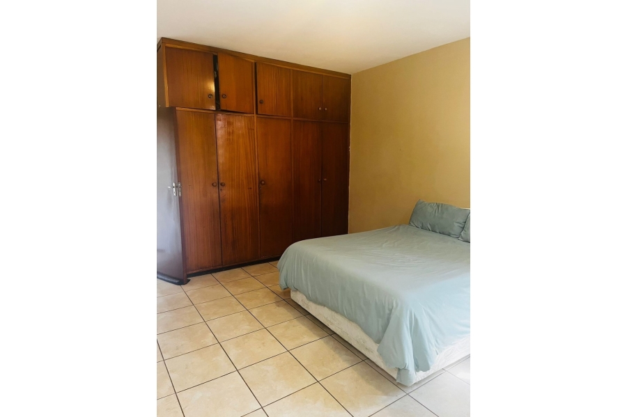 To Let 2 Bedroom Property for Rent in South Crest Gauteng