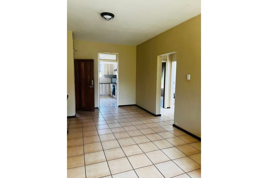 To Let 2 Bedroom Property for Rent in South Crest Gauteng