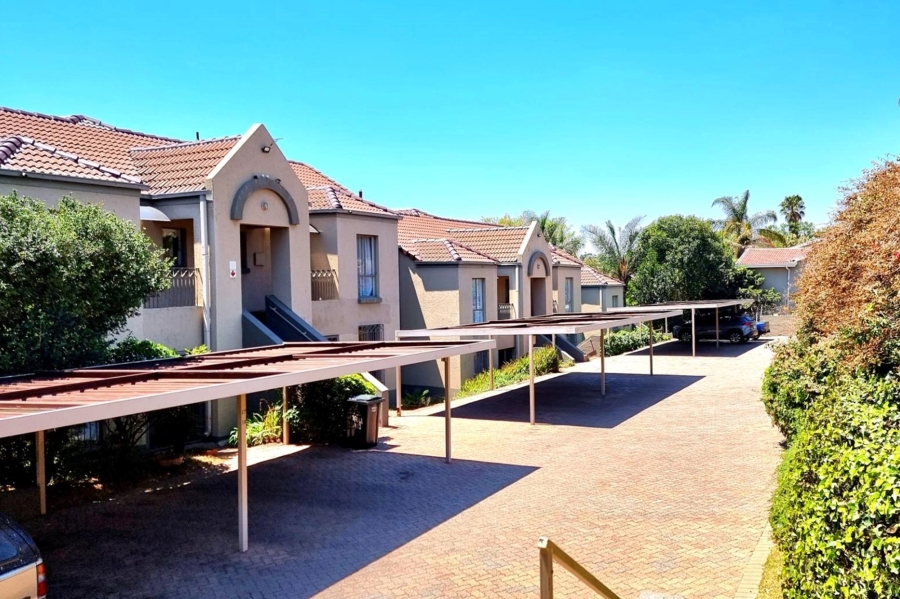 2 Bedroom Property for Sale in Florida Hills Gauteng