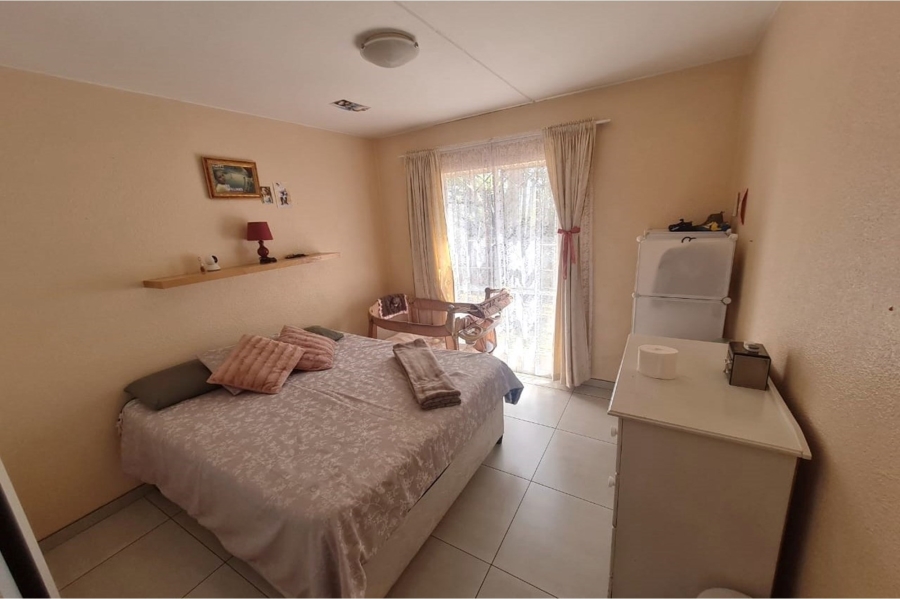 2 Bedroom Property for Sale in Florida Hills Gauteng