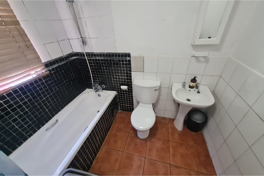 2 Bedroom Property for Sale in Florida Hills Gauteng