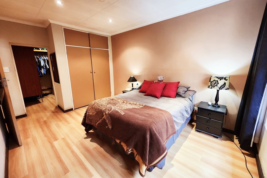 3 Bedroom Property for Sale in Valhalla Gauteng