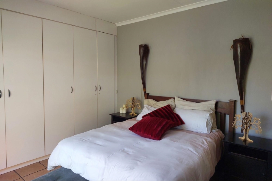To Let 2 Bedroom Property for Rent in Freeway Park Gauteng