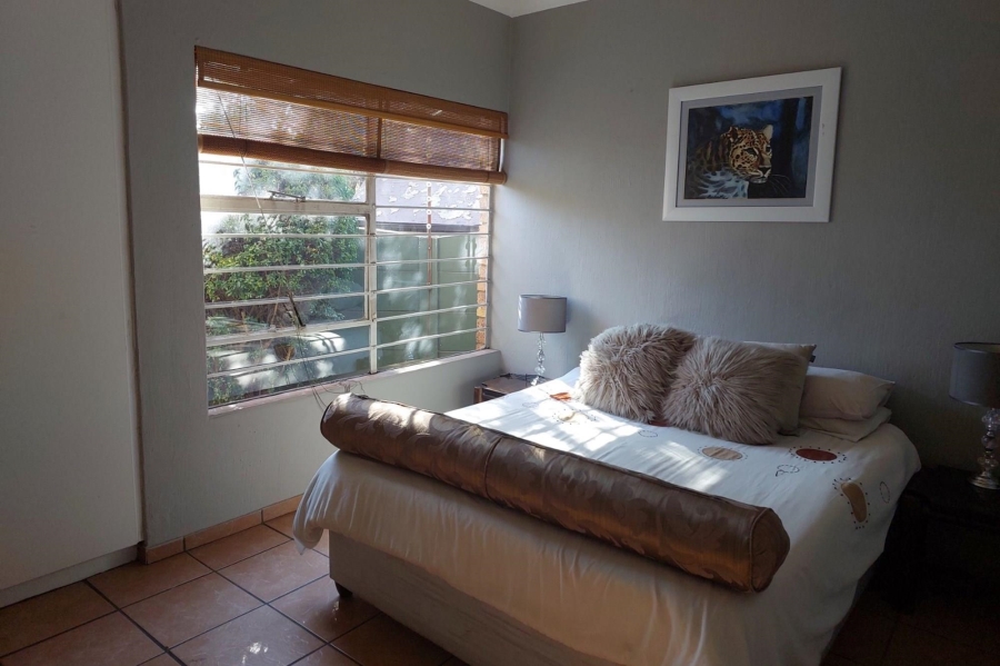 To Let 2 Bedroom Property for Rent in Freeway Park Gauteng
