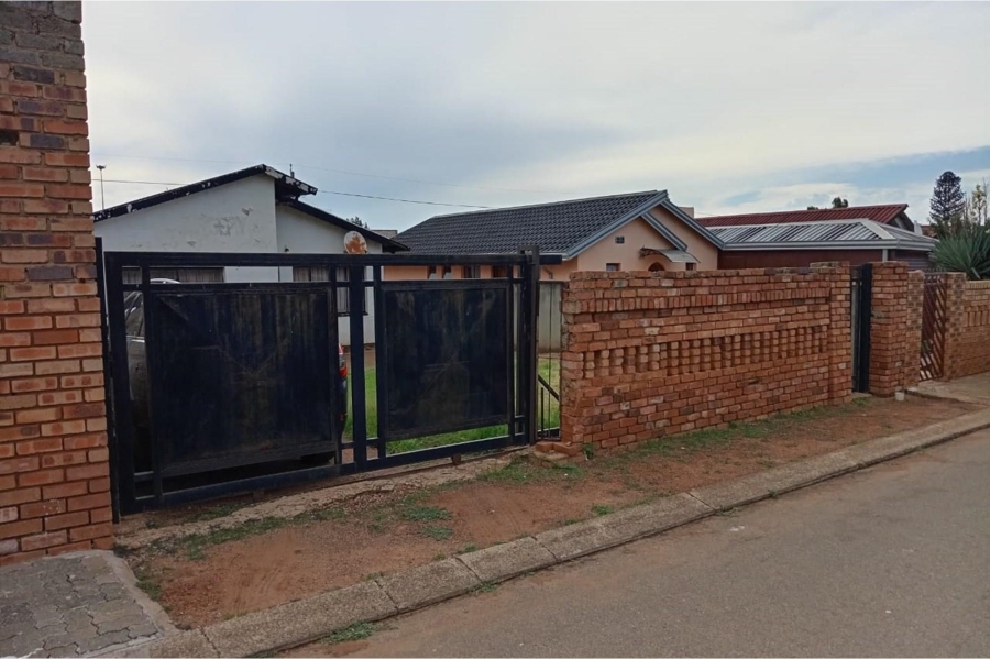 3 Bedroom Property for Sale in Mapetla Gauteng