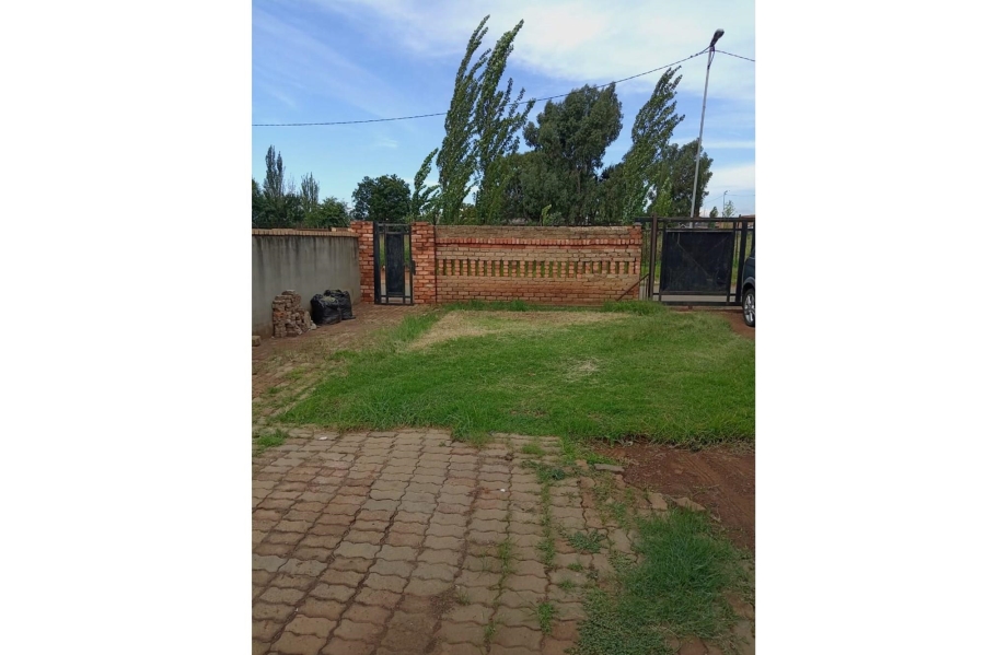 3 Bedroom Property for Sale in Mapetla Gauteng