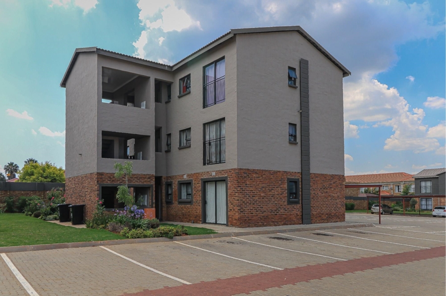 2 Bedroom Property for Sale in Kenleaf Gauteng