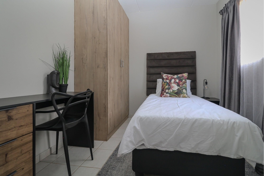2 Bedroom Property for Sale in Kenleaf Gauteng