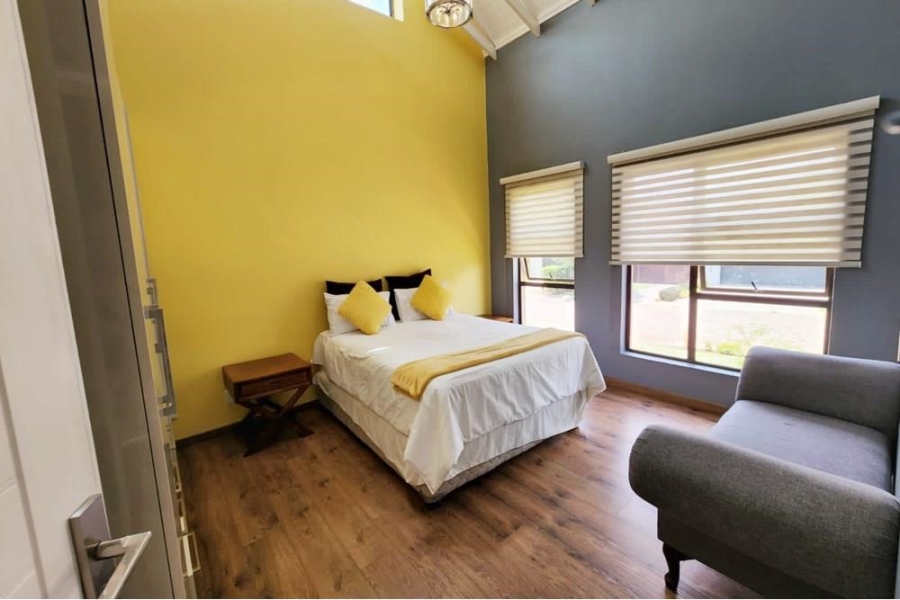 5 Bedroom Property for Sale in Copperleaf Estate Gauteng