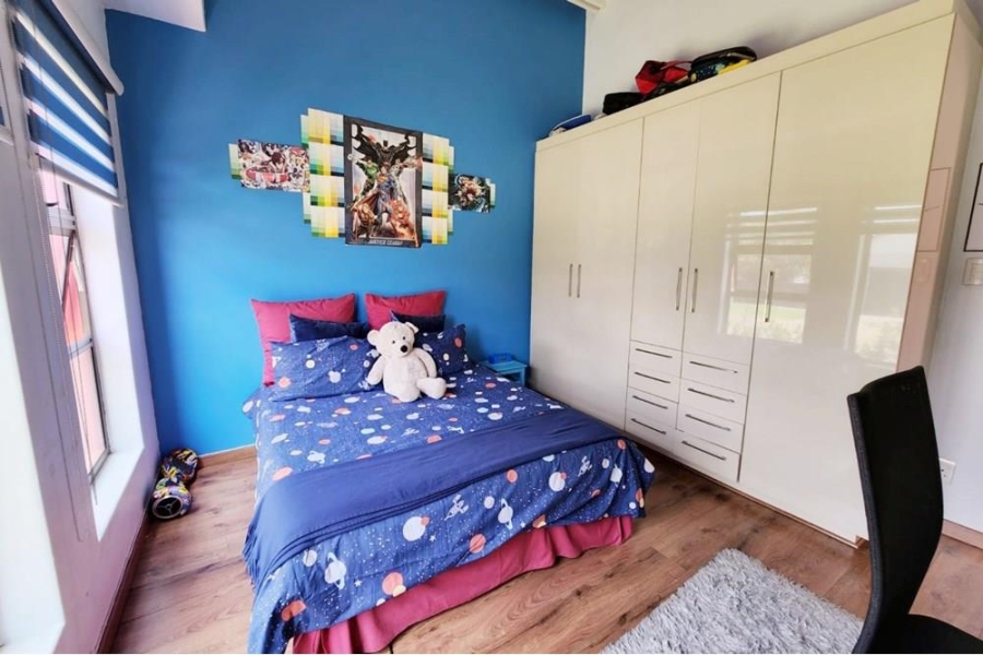 5 Bedroom Property for Sale in Copperleaf Estate Gauteng