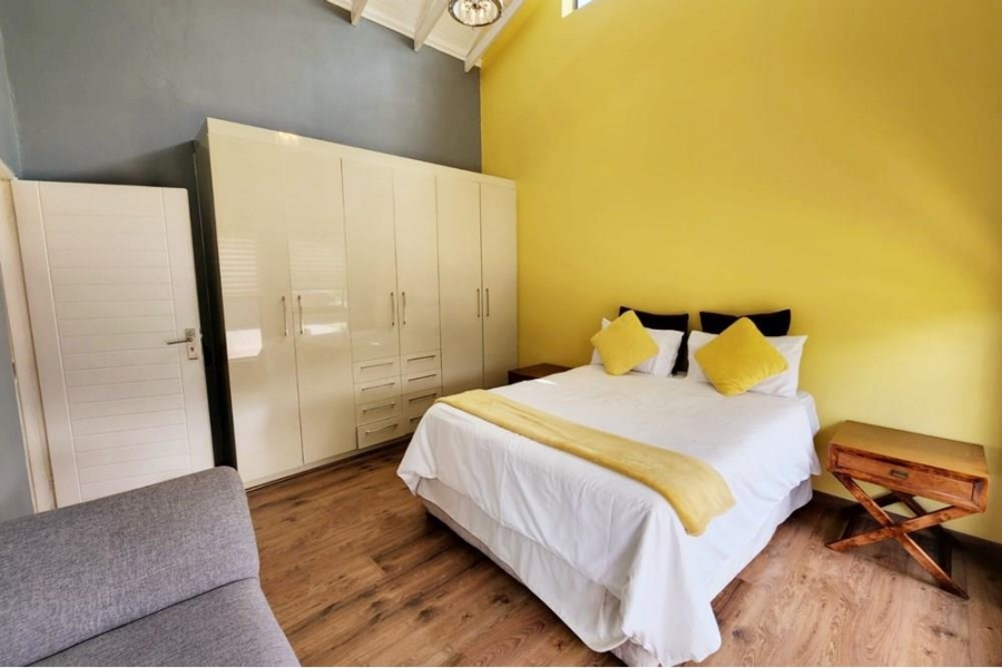 5 Bedroom Property for Sale in Copperleaf Estate Gauteng