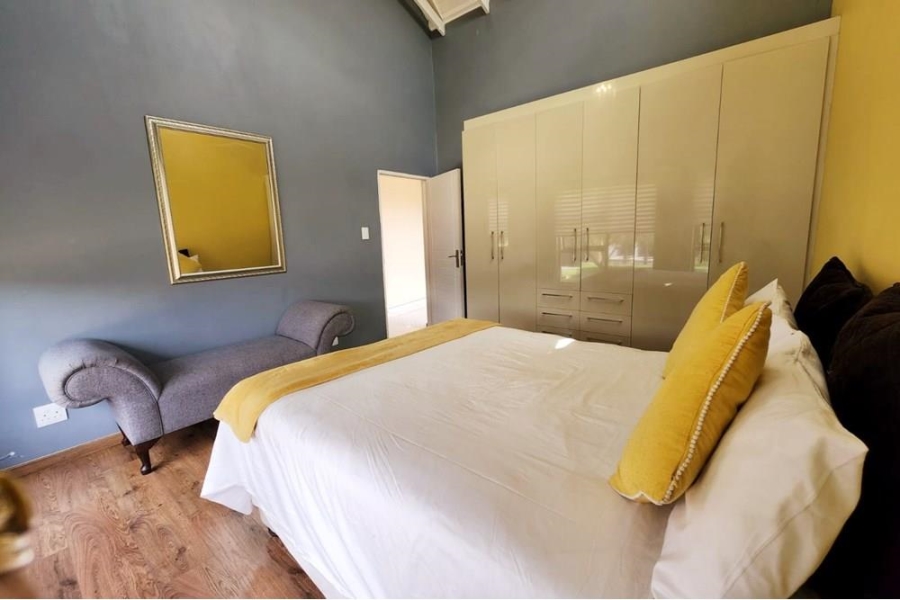5 Bedroom Property for Sale in Copperleaf Estate Gauteng